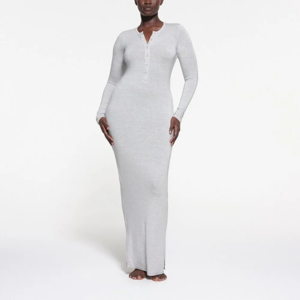 BB1. NWT SKIMS SLEEP DRESS IN LIGHT HEATHER GREY - Picture 1 of 6